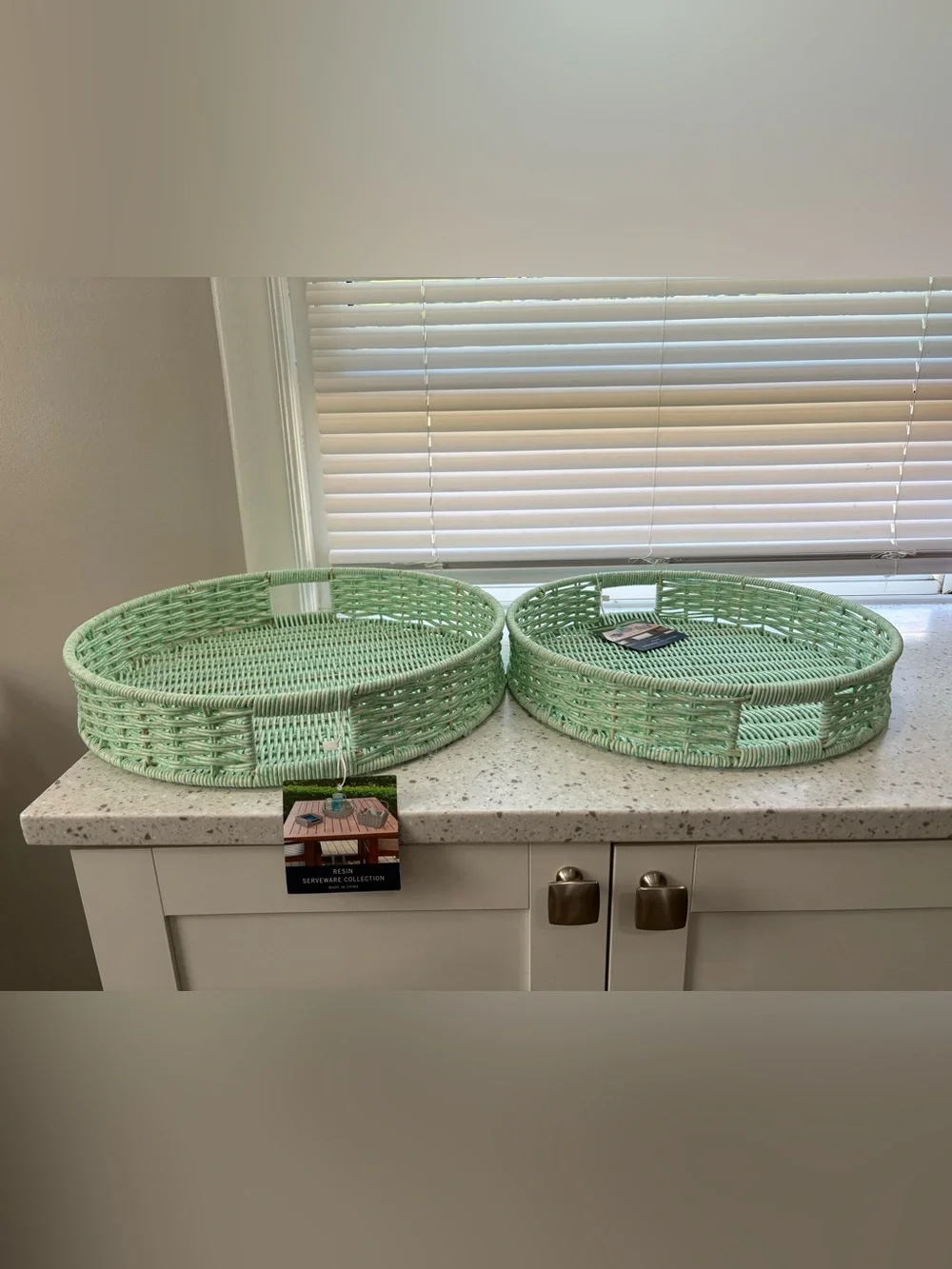 NWT Nautica Mint Resin Woven Round Serving Tray Set